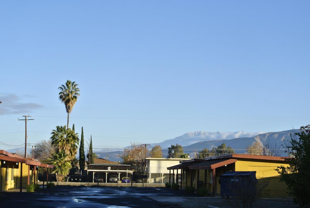 Royal Inn And Suites Hemet Exterior foto